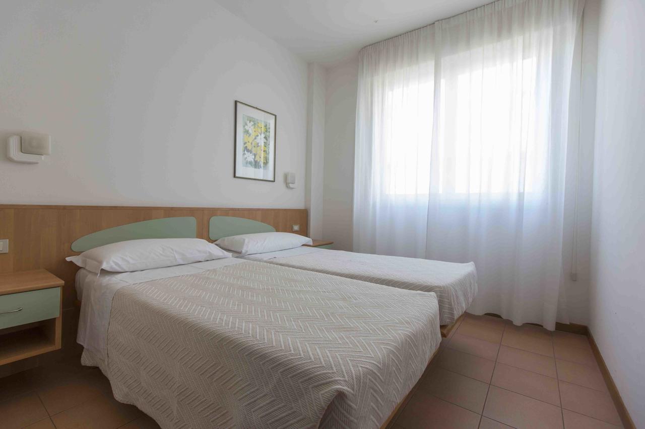 Ihr Residence Hotel Le Terrazze Grottammare Bagian luar foto