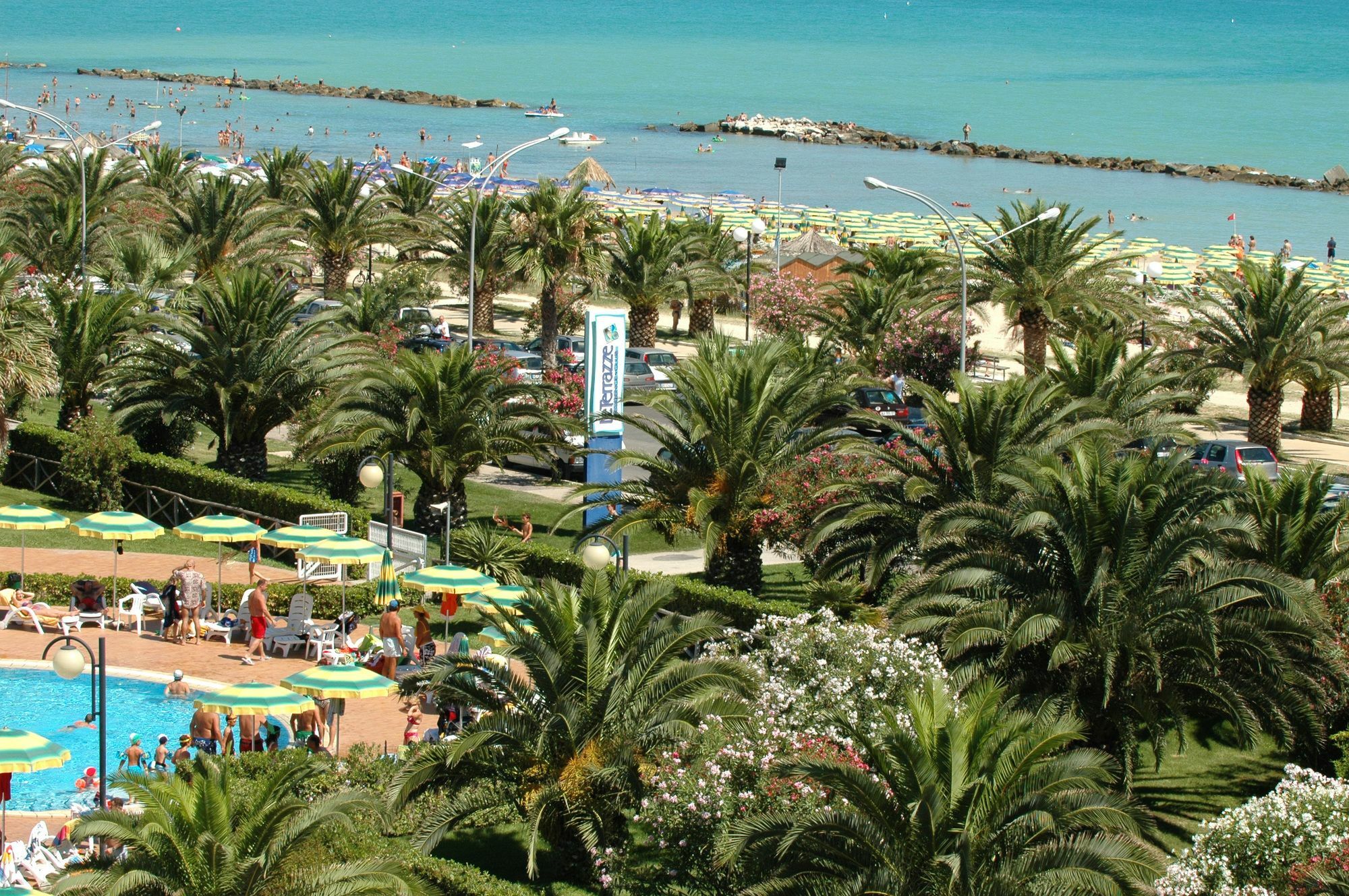 Ihr Residence Hotel Le Terrazze Grottammare Bagian luar foto
